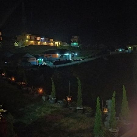 Bromo Otix Guest House Exteriör bild