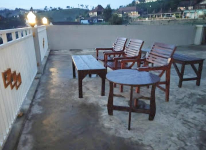 Bromo Otix Guest House Rum bild