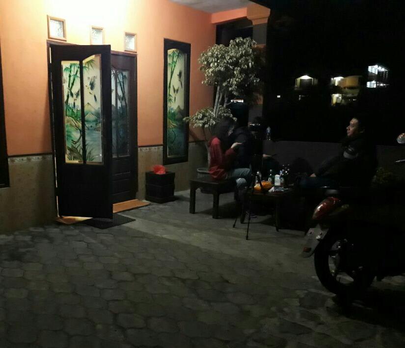 Bromo Otix Guest House Exteriör bild