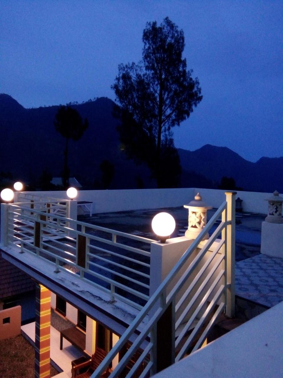 Bromo Otix Guest House Exteriör bild